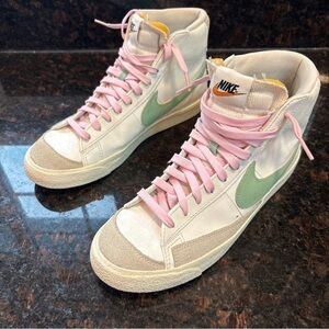 NIKE Blazer Mid '77 PRM Sneaker 9 Sail Enamel Green Coconut DO9787-100 Shoes